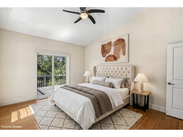 2445 W 10TH St, Washougal, WA 98671