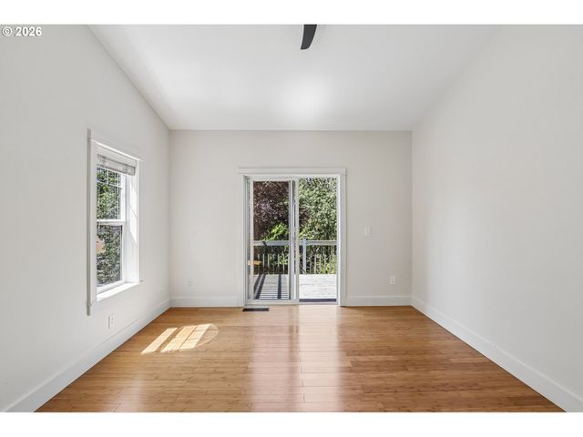 2445 W 10TH St, Washougal, WA 98671