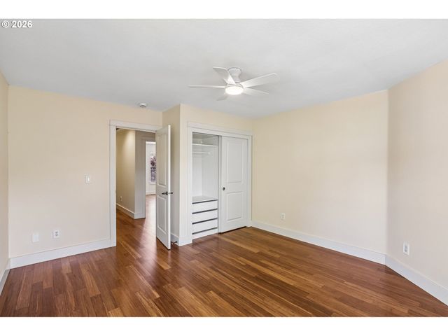 2445 W 10TH St, Washougal, WA 98671