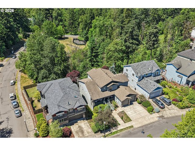 2445 W 10TH St, Washougal, WA 98671