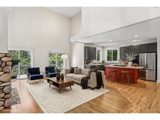 2445 W 10TH St, Washougal, WA 98671