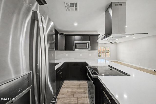 4038 W MARYLAND Avenue, Phoenix, AZ 85019
