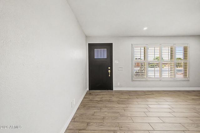 4038 W MARYLAND Avenue, Phoenix, AZ 85019