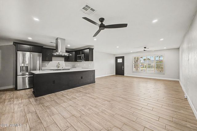 4038 W MARYLAND Avenue, Phoenix, AZ 85019