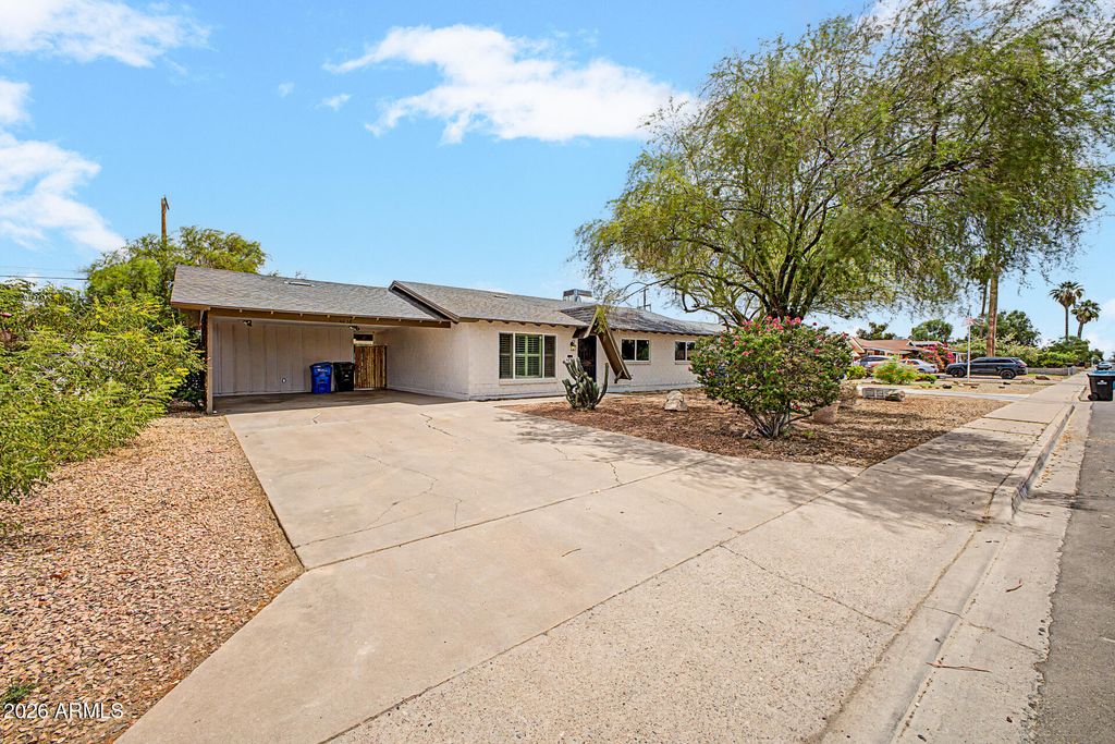 4038 W MARYLAND Avenue, Phoenix, AZ 85019