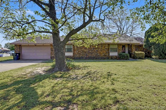 8217 N 165th Avenue, Owasso, OK 74055