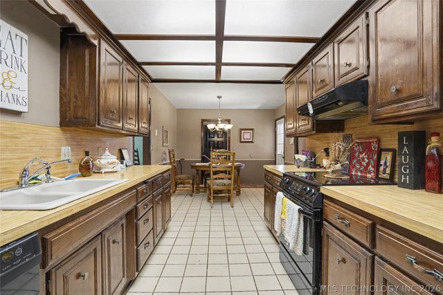 8217 N 165th Avenue, Owasso, OK 74055