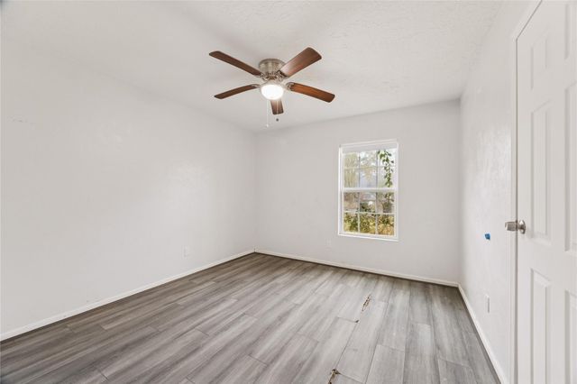 15215 Mcconn Street, Webster, TX 77598