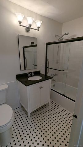 740 East Broadway 2F, Long Beach, NY 11561