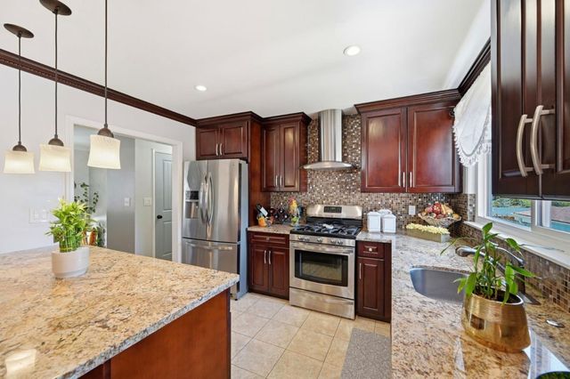 2601 Evergreen Drive, San Bruno, CA 94066