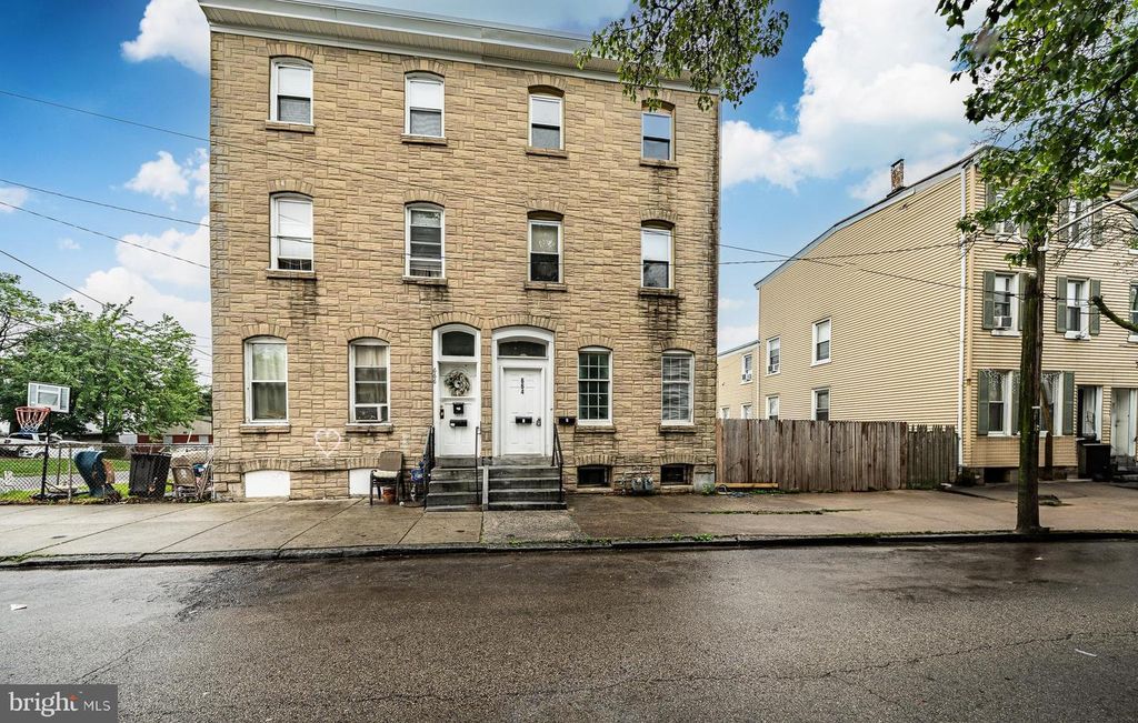 664 CHAIN ST, Norristown, PA 19401