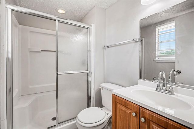 3821 W Oakcliff Drive, Oklahoma City, OK 73135