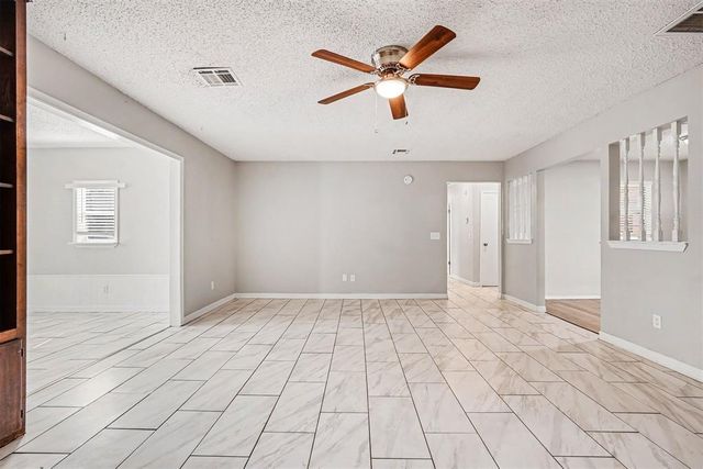 3821 W Oakcliff Drive, Oklahoma City, OK 73135