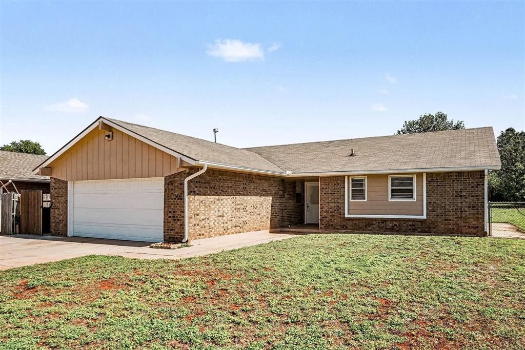 3821 W Oakcliff Drive, Oklahoma City, OK 73135