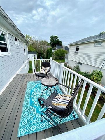 85 Eustis Street, Newport, RI 02840