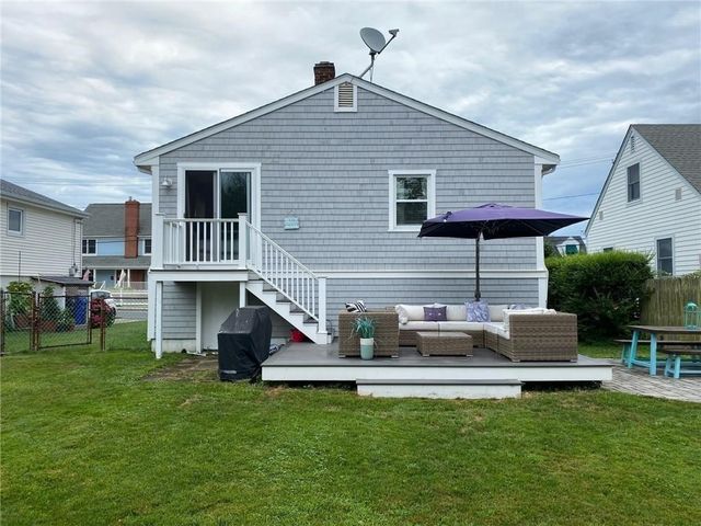 85 Eustis Street, Newport, RI 02840