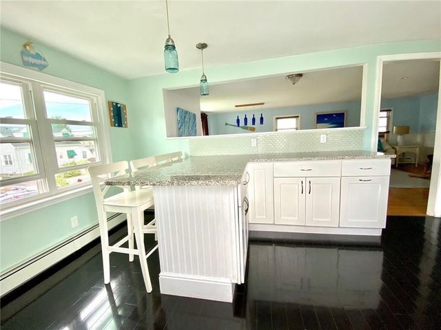 85 Eustis Street, Newport, RI 02840