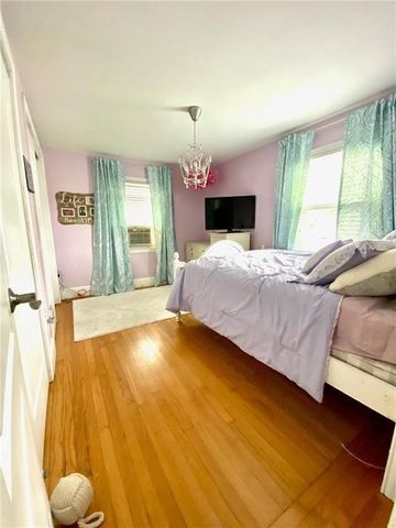 85 Eustis Street, Newport, RI 02840