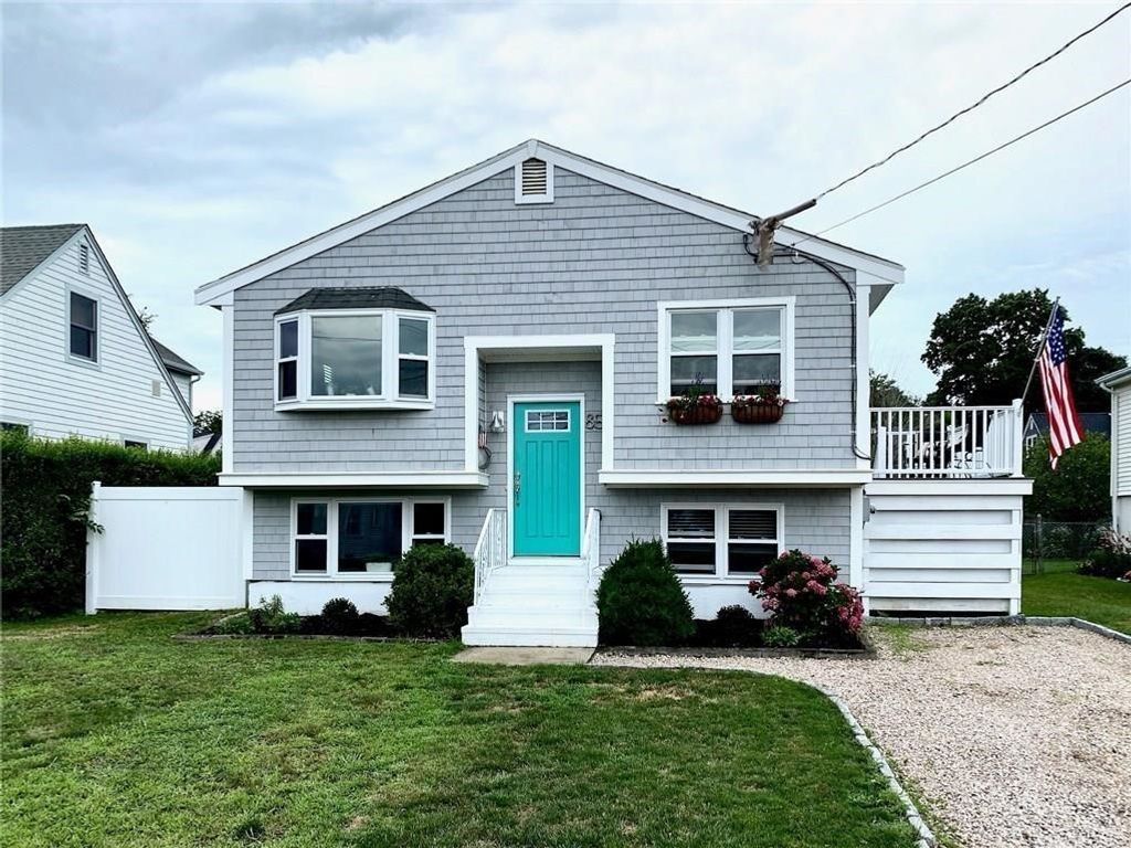 85 Eustis Street, Newport, RI 02840