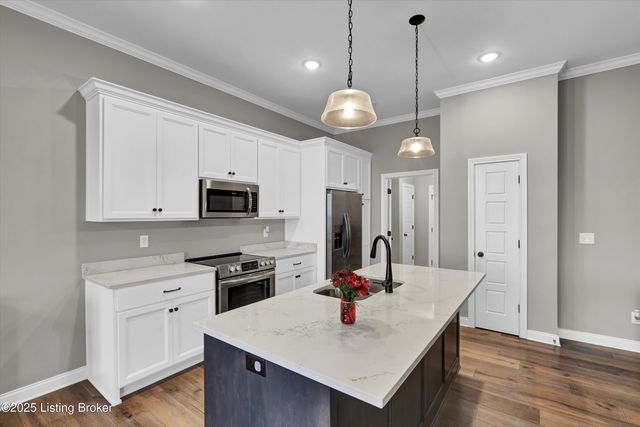 120 Burlington Ct, Mt Washington, KY 40047