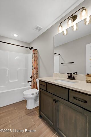 120 Burlington Ct, Mt Washington, KY 40047