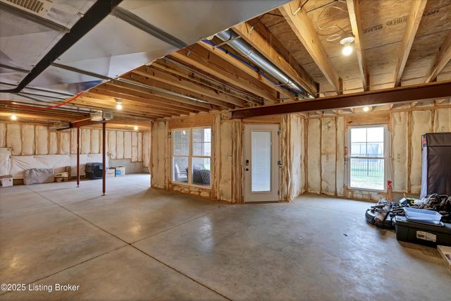 120 Burlington Ct, Mt Washington, KY 40047