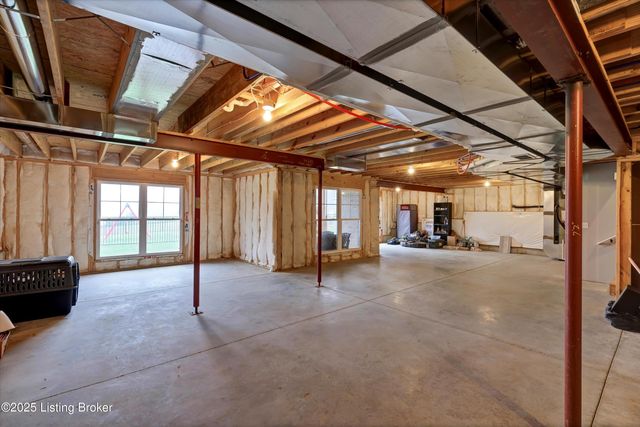 120 Burlington Ct, Mt Washington, KY 40047