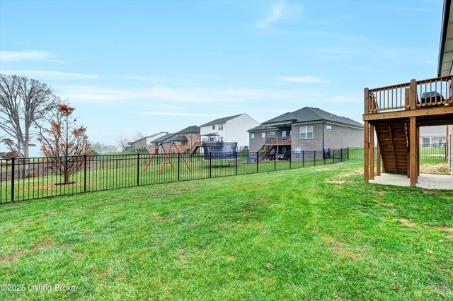 120 Burlington Ct, Mt Washington, KY 40047