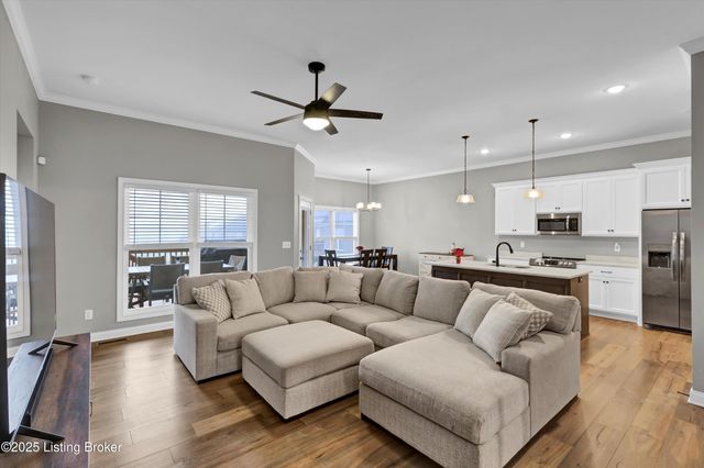 120 Burlington Ct, Mt Washington, KY 40047