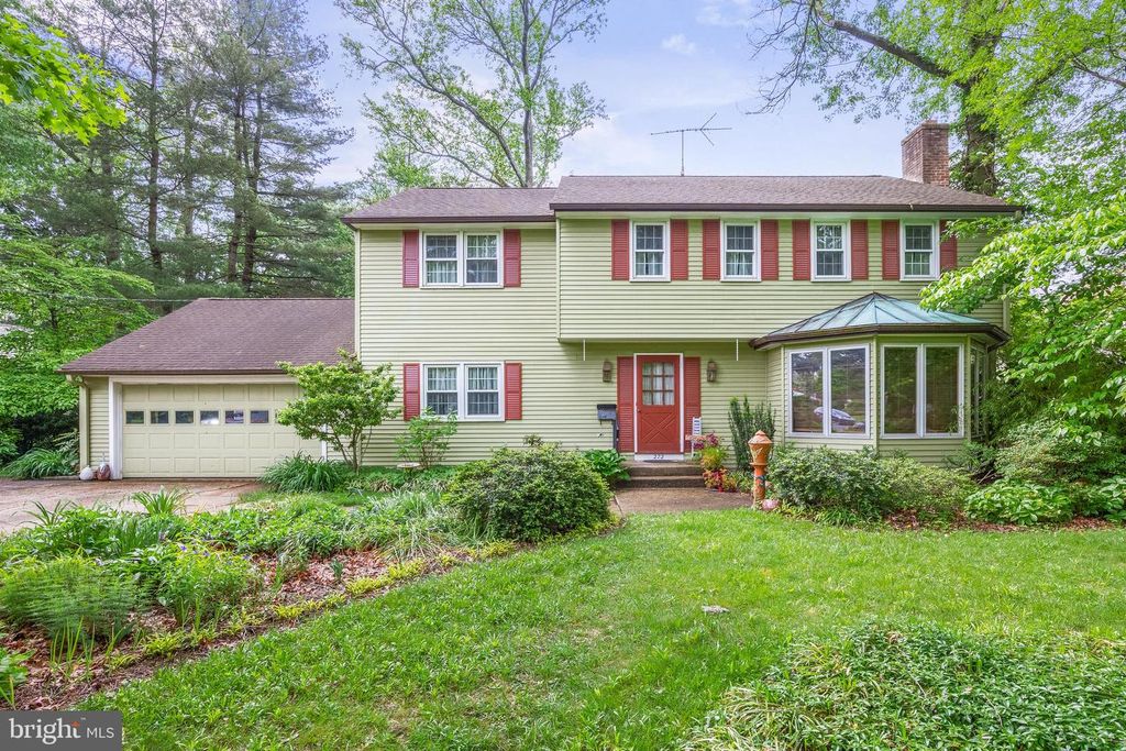 222 EASTBOURNE TER, Moorestown, NJ 08057