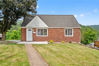 114 Oliver Dr, White Oak, PA 15131