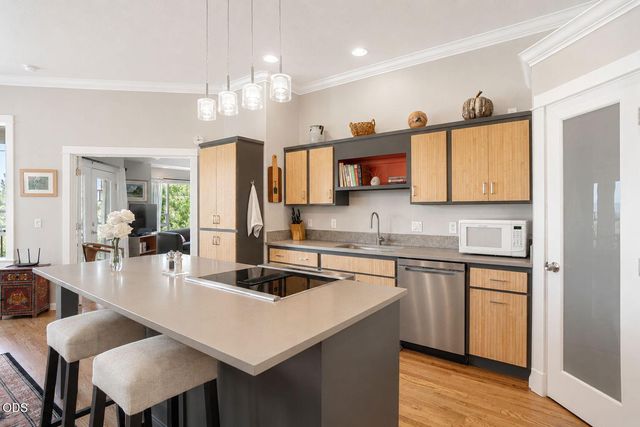 651 Holton Road, Talent, OR 97540