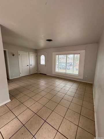 3338 Bob Billa, San Antonio, TX 78223