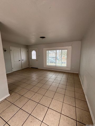 3338 Bob Billa, San Antonio, TX 78223