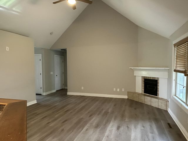819 S Southgate Drive, Nixa, MO 65714