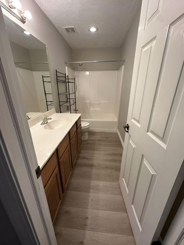 819 S Southgate Drive, Nixa, MO 65714