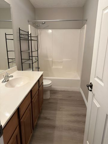 819 S Southgate Drive, Nixa, MO 65714