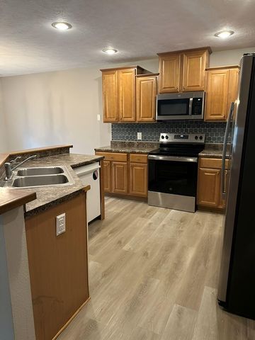819 S Southgate Drive, Nixa, MO 65714