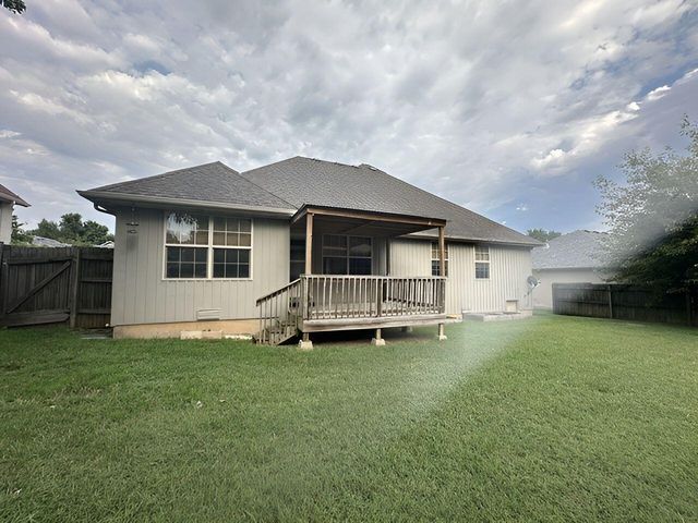819 S Southgate Drive, Nixa, MO 65714