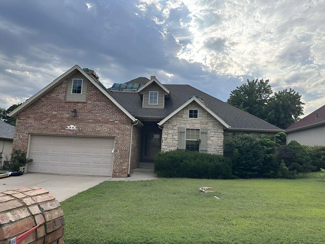 819 S Southgate Drive, Nixa, MO 65714