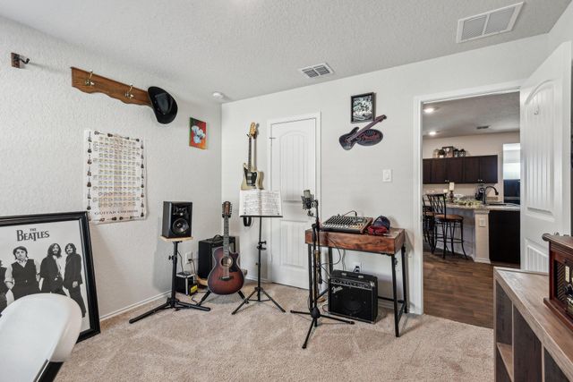 759 Ocelot CT, Seguin, TX 78155