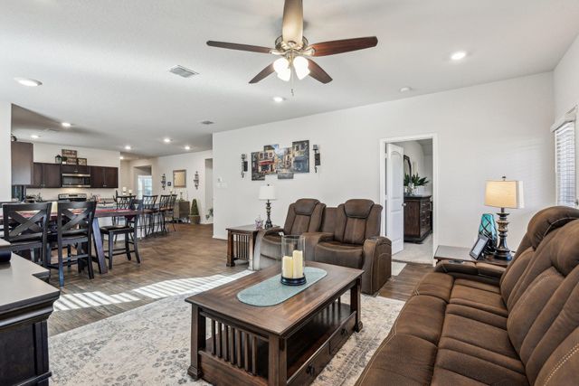759 Ocelot CT, Seguin, TX 78155