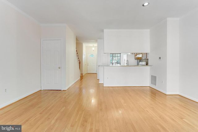 7170 WESTFIELD CT, Alexandria, VA 22306