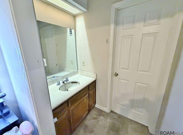 5235 Cumberland Cove Dr, Baton Rouge, LA 70817