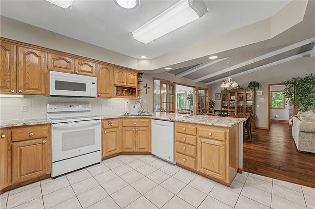 31 Skelton Drive, Bella Vista, AR 72715