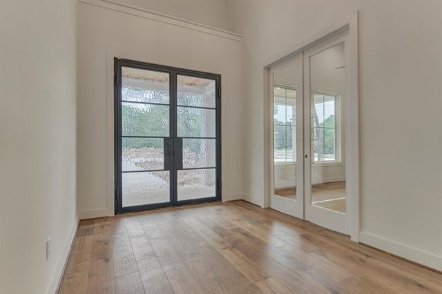 18332 Woodstream Crossing Road, Montgomery, TX 77316