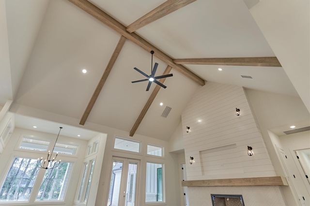 18332 Woodstream Crossing Road, Montgomery, TX 77316