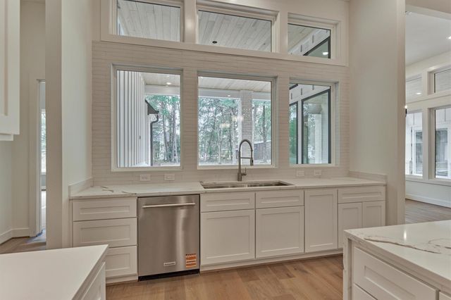 18332 Woodstream Crossing Road, Montgomery, TX 77316