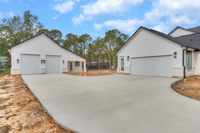 18332 Woodstream Crossing Road, Montgomery, TX 77316