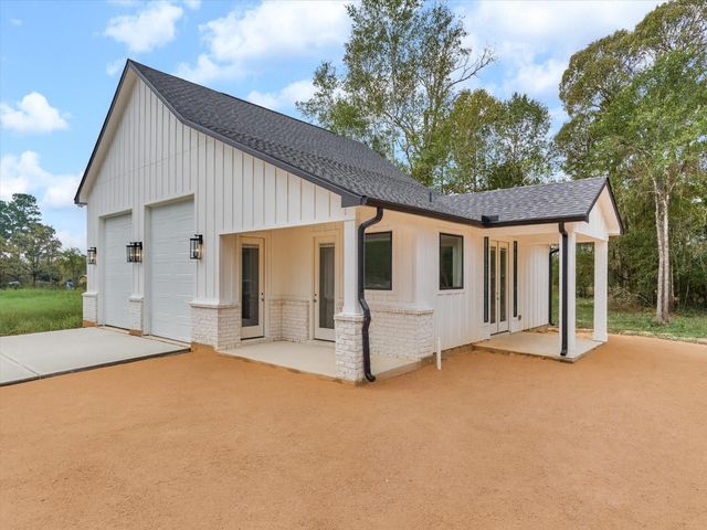 18332 Woodstream Crossing Road, Montgomery, TX 77316